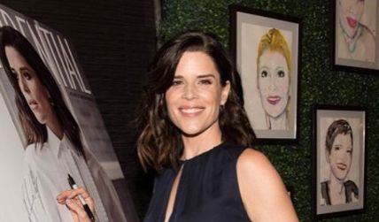 Neve Campbell has an estimated net worth of $10 million.